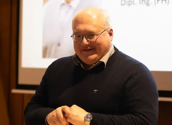 Mitgliederversammlung1125